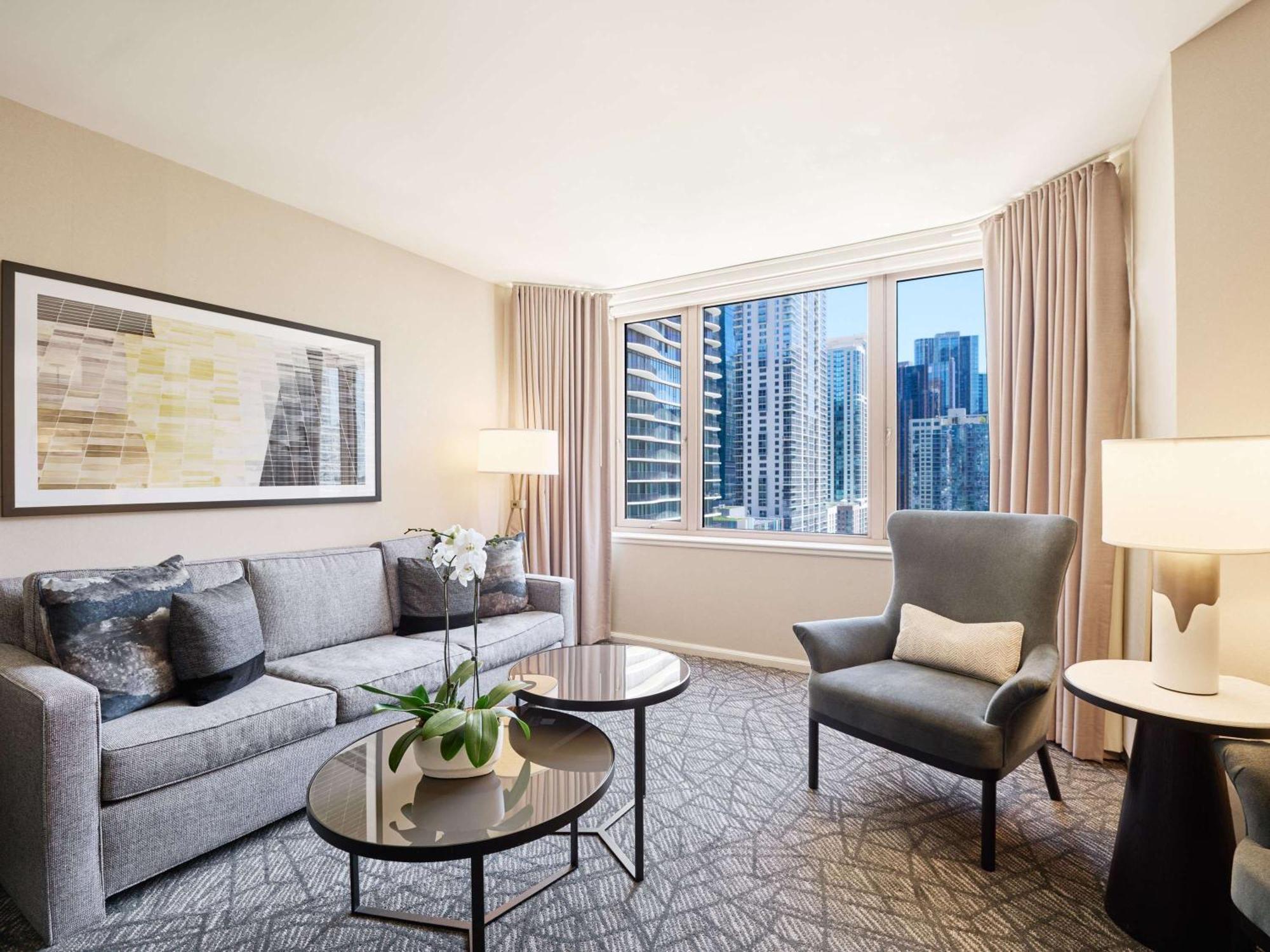Fairmont Chicago Millennium Park Hotel Exterior photo